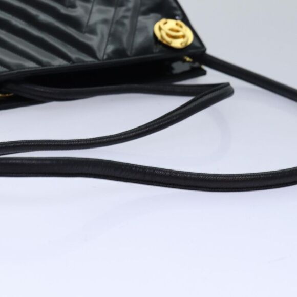Pre Loved chanel Women Black Shoulder Bags - Picture 7 of 8